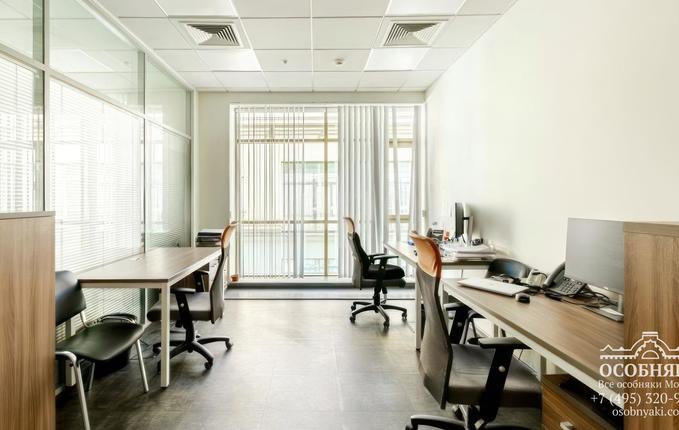 в Подкопаевском переулке, 4, площадь 2604 м