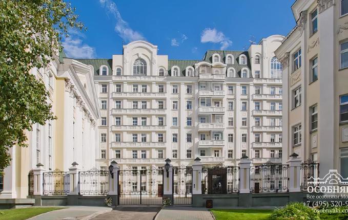 на улице Остоженка, 25, площадь 1843 м