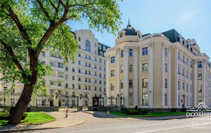 на улице Остоженка, 25, площадь 1843 м