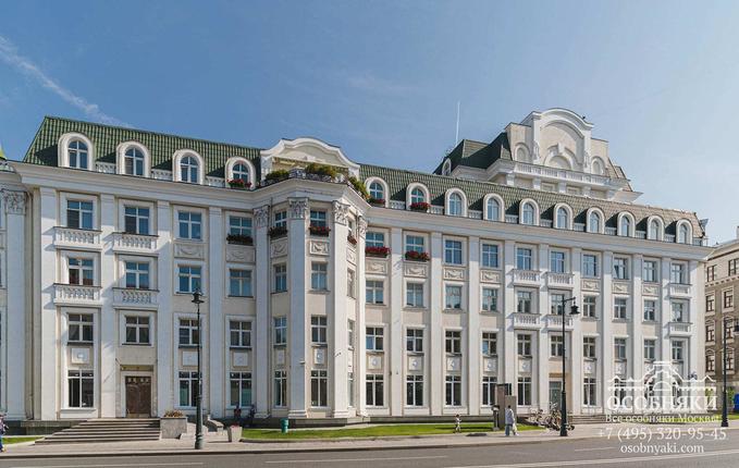 на улице Остоженка, 25, площадь 1843 м