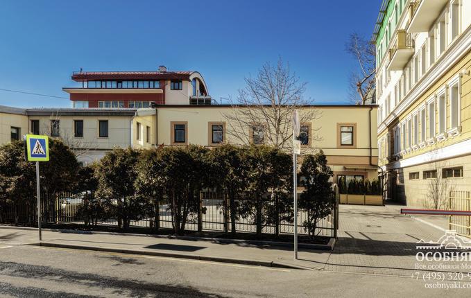 в Подкопаевском переулке, 4с6, площадь 203 м