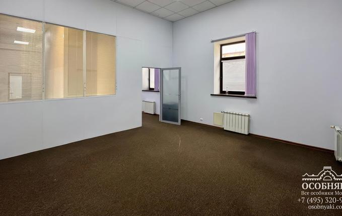 в Подкопаевском переулке, 4с6, площадь 203 м