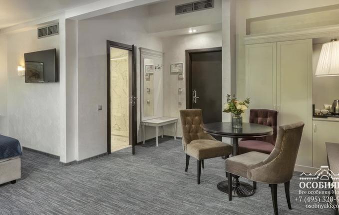 в Дегтярном переулке, 8с2, площадь 596 м