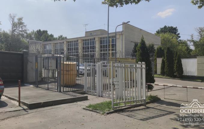 на Анненской улице, 17, площадь 1422 м