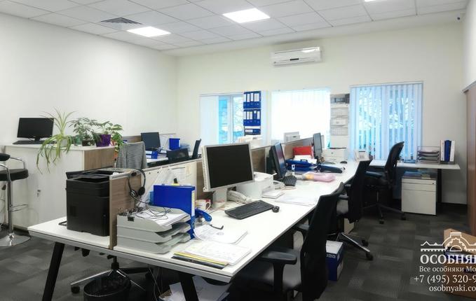 на Анненской улице, 17, площадь 1422 м