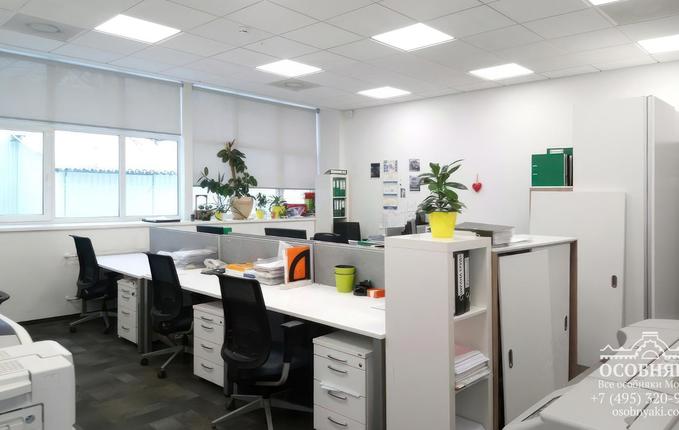 на Анненской улице, 17, площадь 1422 м