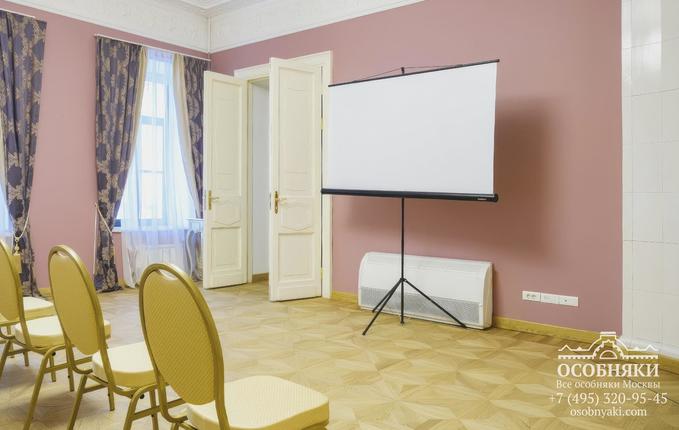 в Дмитровском переулке, 3с4, площадь 972 м