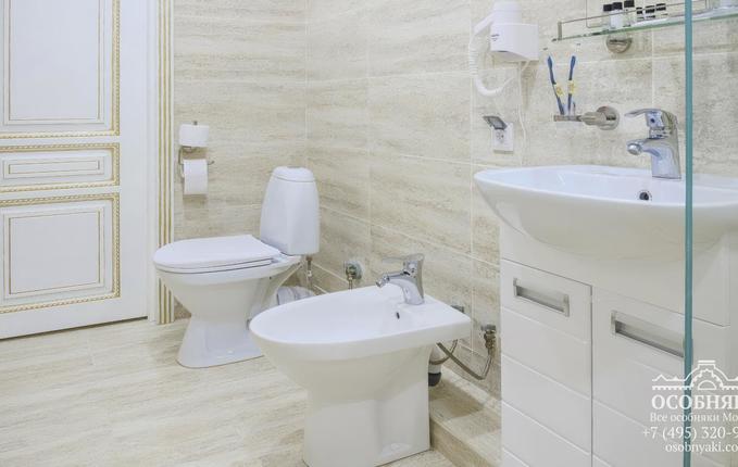 в Дмитровском переулке, 3с4, площадь 972 м