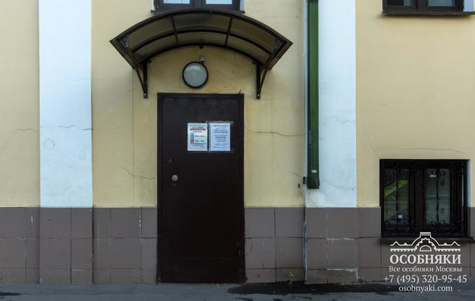 в Большом Дровяном переулке, 12, площадь 1099 м