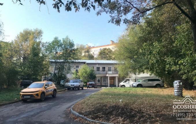 на улице Петра Романова, 14, площадь 732 м