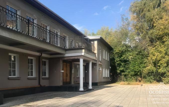 на улице Петра Романова, 14, площадь 732 м