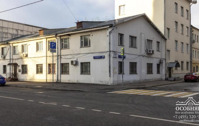 на Октябрьской улице, 80, площадь 1200 м