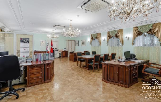 на улице Рождественка, 29, площадь 670 м