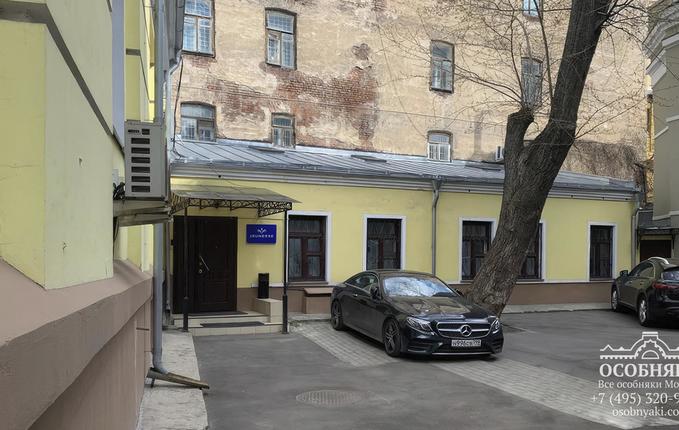 в Малом Кисельном переулке, 4, площадь 388 м