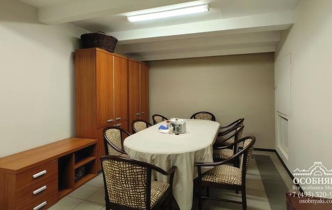 в Малом Кисельном переулке, 4, площадь 388 м