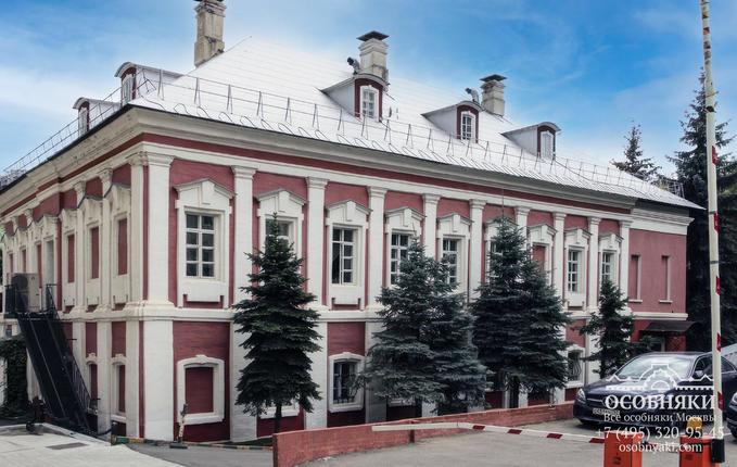 в Газетном переулке, 9с5, площадь 209 м