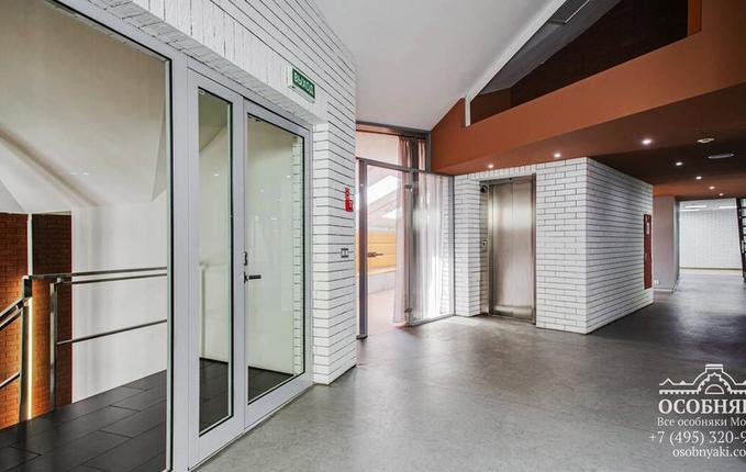 в Большом Левшинском переулке, 1, площадь 1500 м