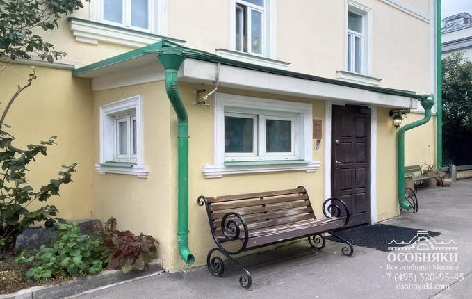 в 1-м Спасоналивковском переулке, 8, площадь 411 м