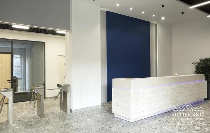 на Звенигородском шоссе, 18/20, площадь 3923 м