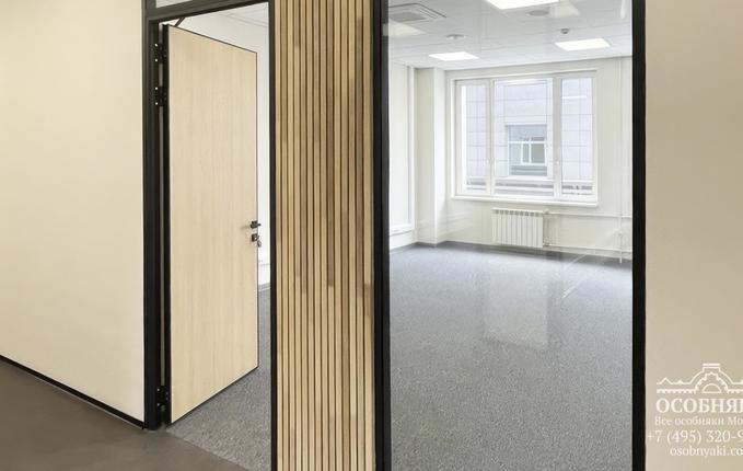 на Звенигородском шоссе, 18/20, площадь 3923 м