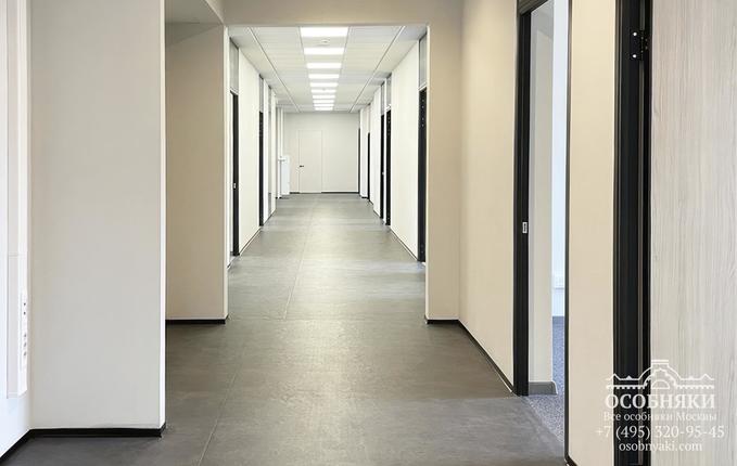 на Звенигородском шоссе, 18/20, площадь 3923 м