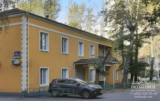 на Загородном шоссе, 10, площадь 642 м