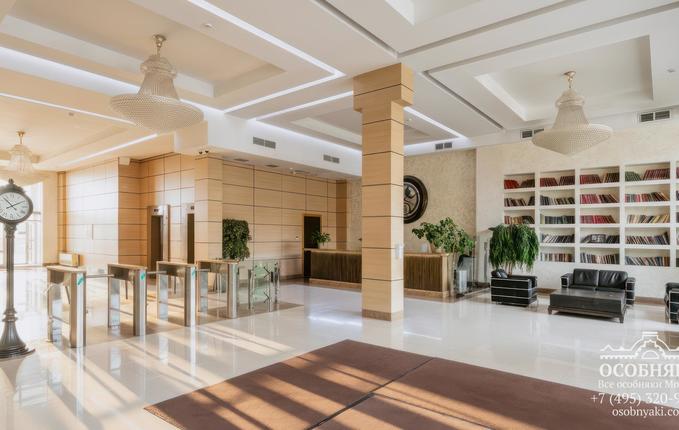 на Варшавском шоссе, 26, площадь 23180 м