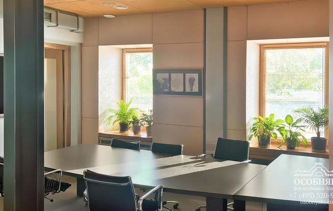 в Воротниковском переулке, 10, площадь 512 м