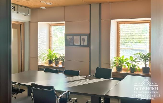 в Воротниковском переулке, 10, площадь 512 м