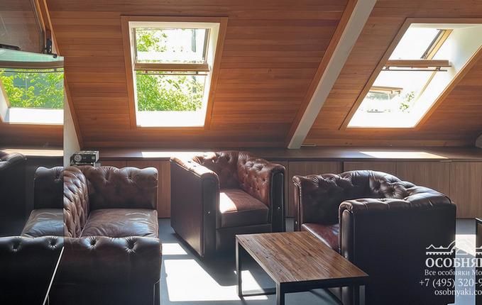 в Воротниковском переулке, 10, площадь 512 м