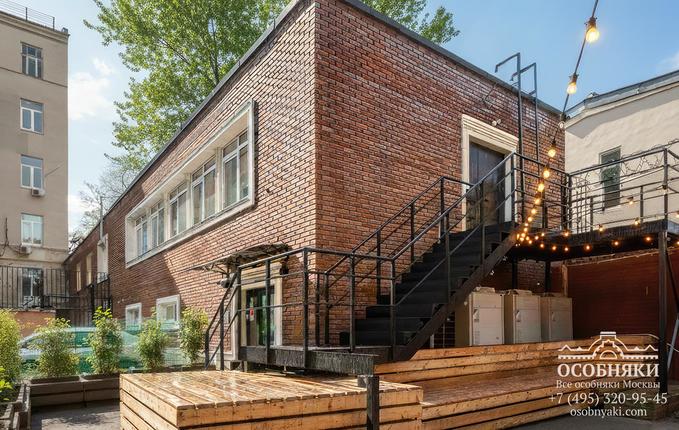 в Хомутовском тупике, 5, площадь 1066 м