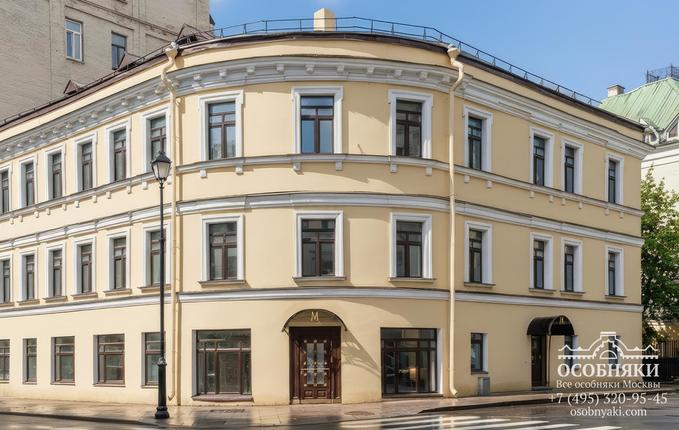 в Лялином переулке, 1/36, площадь 1335 м