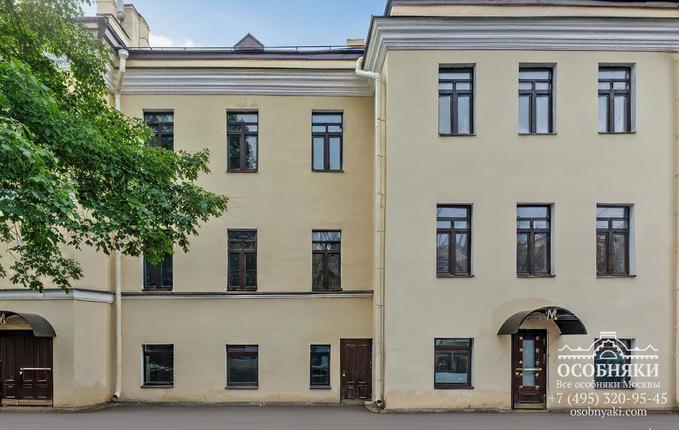 в Лялином переулке, 1/36, площадь 1335 м