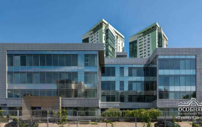 на улице Покрышкина, 7, площадь 7770 м