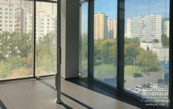 на улице Покрышкина, 7, площадь 7770 м