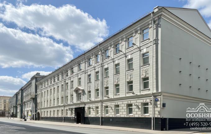 в Никитском переулке, 4, площадь 1516 м