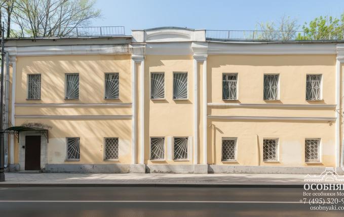 в Кривоколенном переулке, 11/13, площадь 1100 м