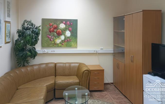 в Кривоколенном переулке, 11/13, площадь 1100 м