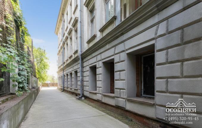 в коттеджном посёлке Береста, 129, площадь 2570 м