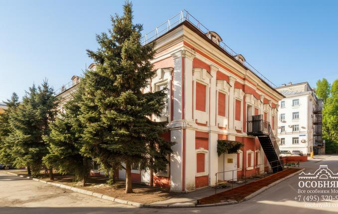 в Газетном переулке, 9с5, площадь 209 м