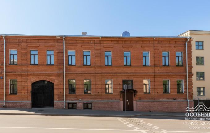 в Лефортовском переулке, 12/50, площадь 703 м