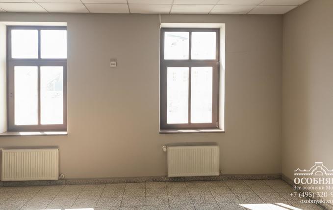 на Старой Басманной улице, 38, площадь 950 м