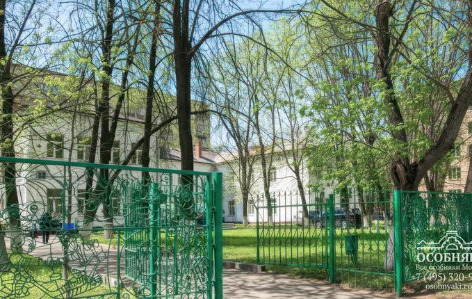 на улице Расковой, 11, площадь 1335 м