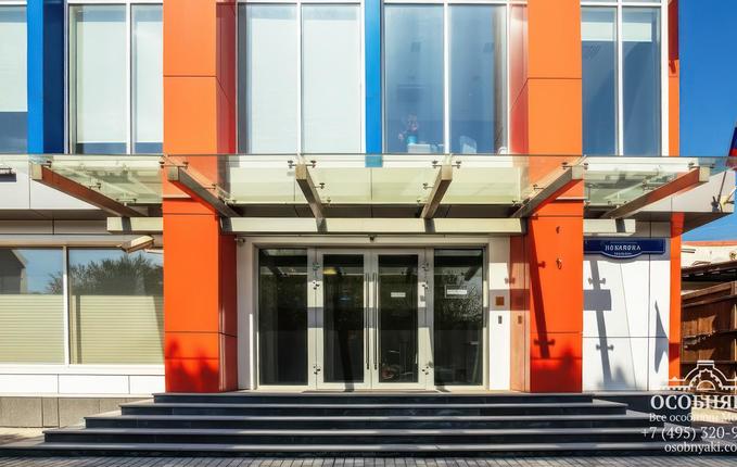 на Садовой-Черногрязской, 22, площадь 1520 м