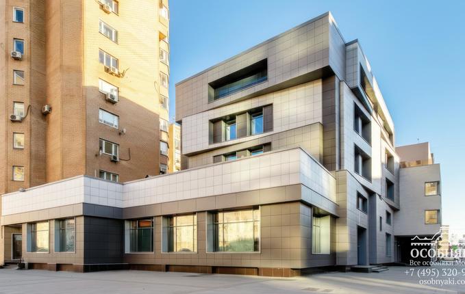 на Валовой улице, 21, площадь 1615 м