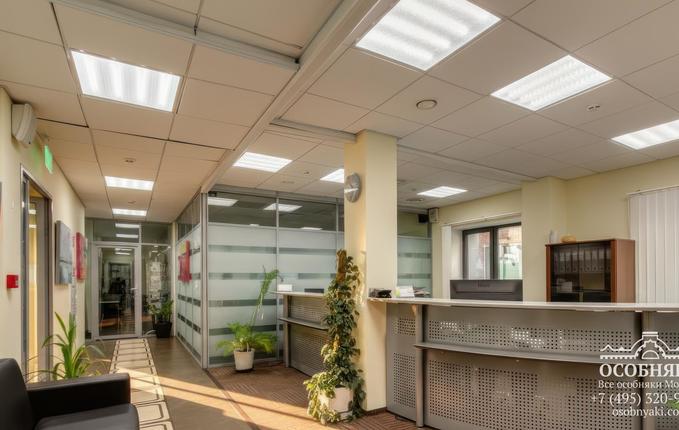 на Валовой улице, 21, площадь 1615 м