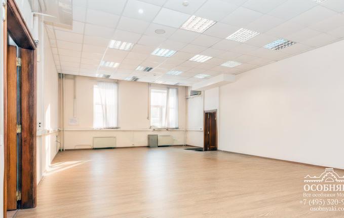 на Долгоруковской улице, 40, площадь 5343 м