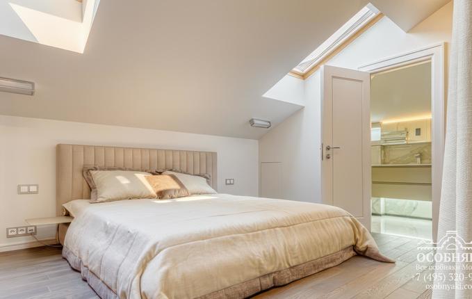 в Романовом переулке, 3с2, площадь 76 м