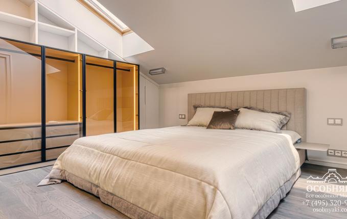 в Романовом переулке, 3с2, площадь 76 м