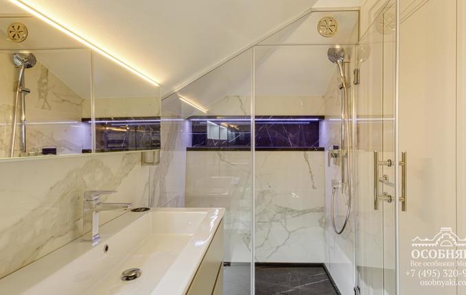 в Романовом переулке, 3с2, площадь 76 м